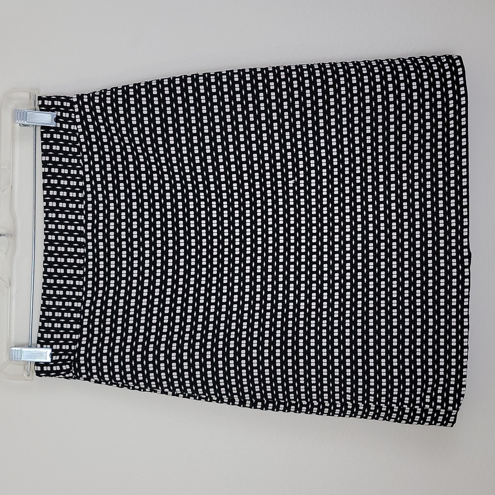 Ann Taylor Black & White Mini Skirt 8